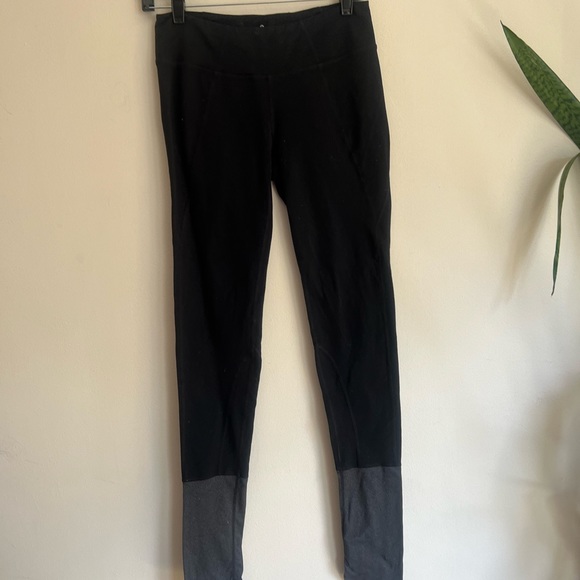 Athleta woman’s colorblock leggings - Picture 4 of 9